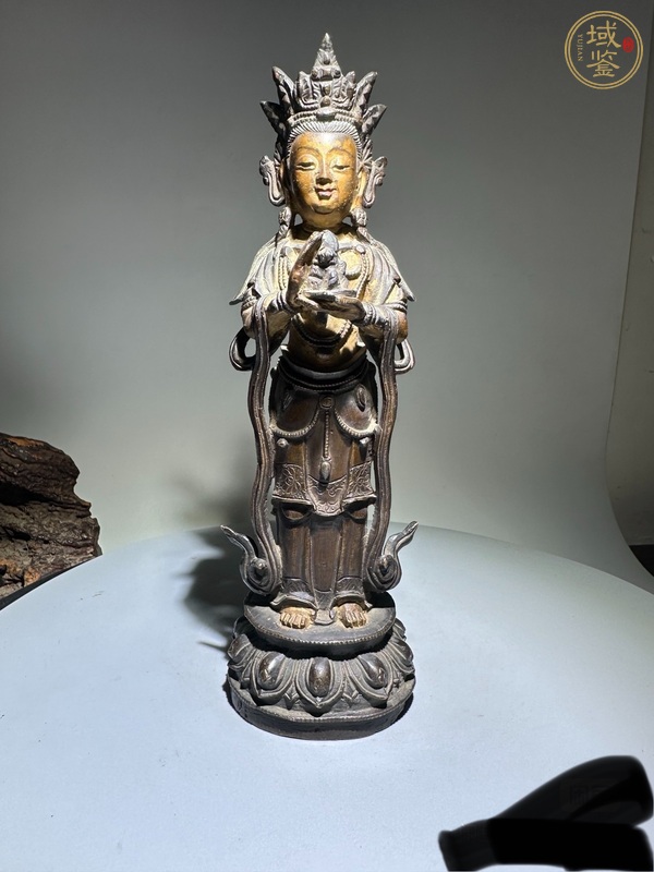 古玩銅器銅龍女造像真品鑒賞圖