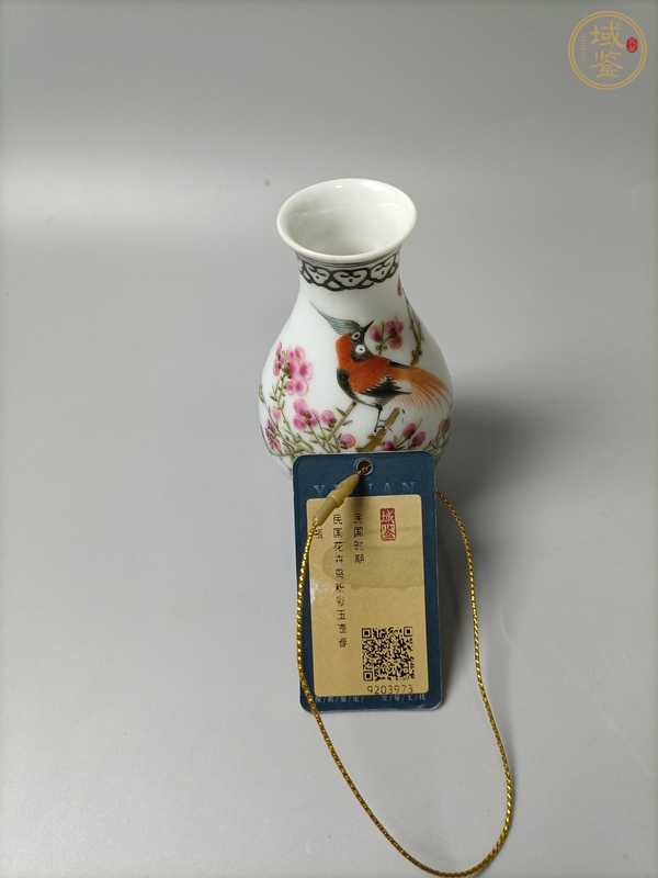 古玩陶瓷花鳥紋瓶真品鑒賞圖