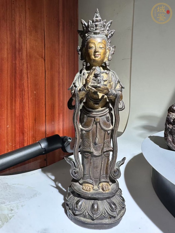 古玩銅器銅龍女造像真品鑒賞圖