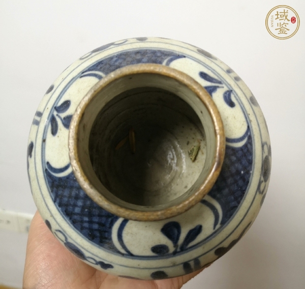 古玩陶瓷花卉紋青花罐真品鑒賞圖