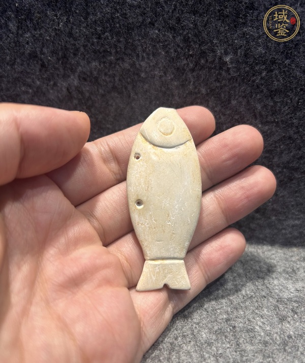 古玩玉雕魚(yú)型墜真品鑒賞圖