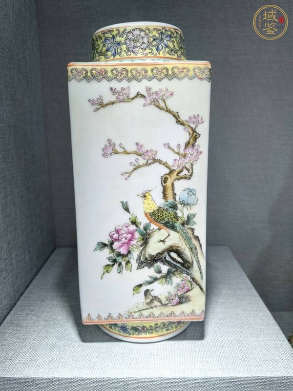 古玩陶瓷粉彩花鳥紋琮式瓶真品鑒賞圖