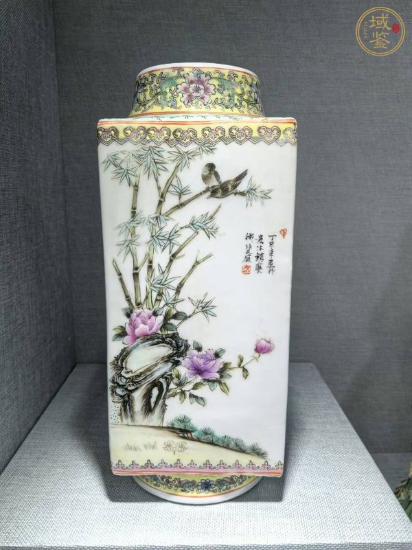 古玩陶瓷粉彩花鳥紋琮式瓶真品鑒賞圖