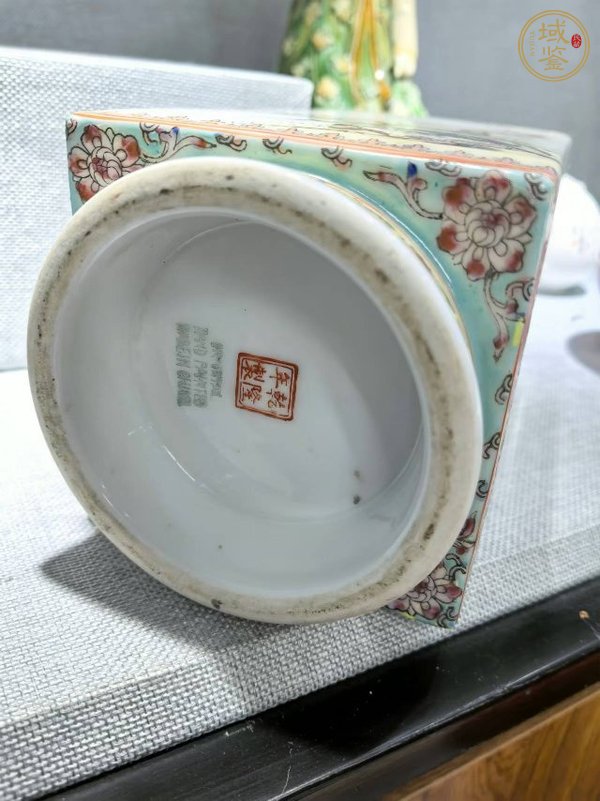 古玩陶瓷粉彩花鳥紋琮式瓶真品鑒賞圖