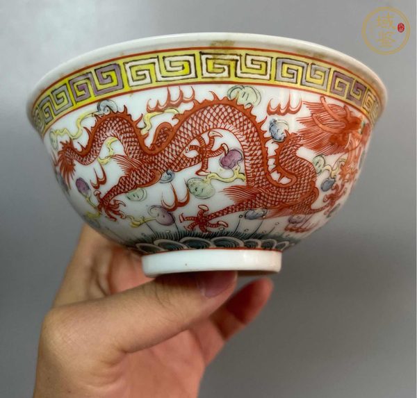 古玩陶瓷粉彩龍鳳紋碗真品鑒賞圖