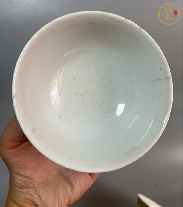 古玩陶瓷粉彩龍鳳紋碗真品鑒賞圖