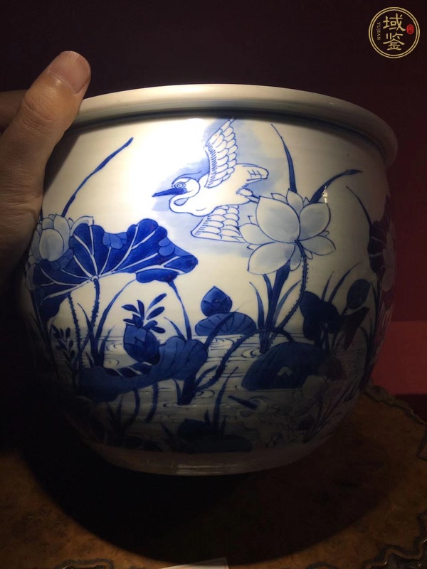 古玩陶瓷花鳥紋青花缸真品鑒賞圖