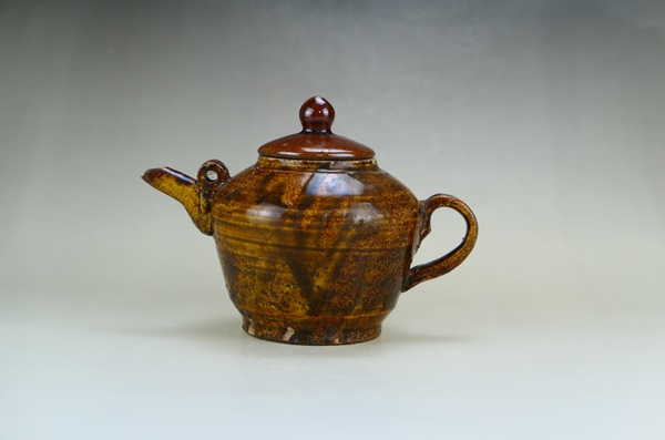 古玩轉(zhuǎn)賣精品:明清紫金釉茶壺（高級(jí)茶器）拍賣，當(dāng)前價(jià)格2300元