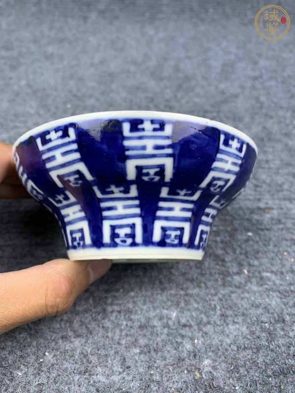 古玩陶瓷青花壽字紋蓋碗真品鑒賞圖