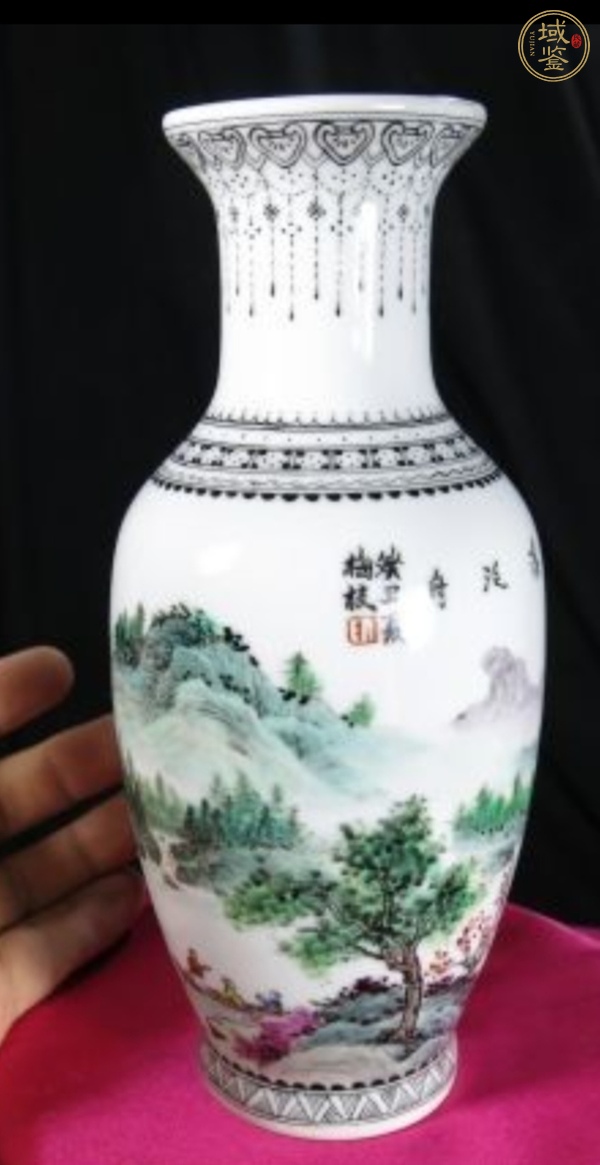 古玩陶瓷粉彩山水人物瓶真品鑒賞圖