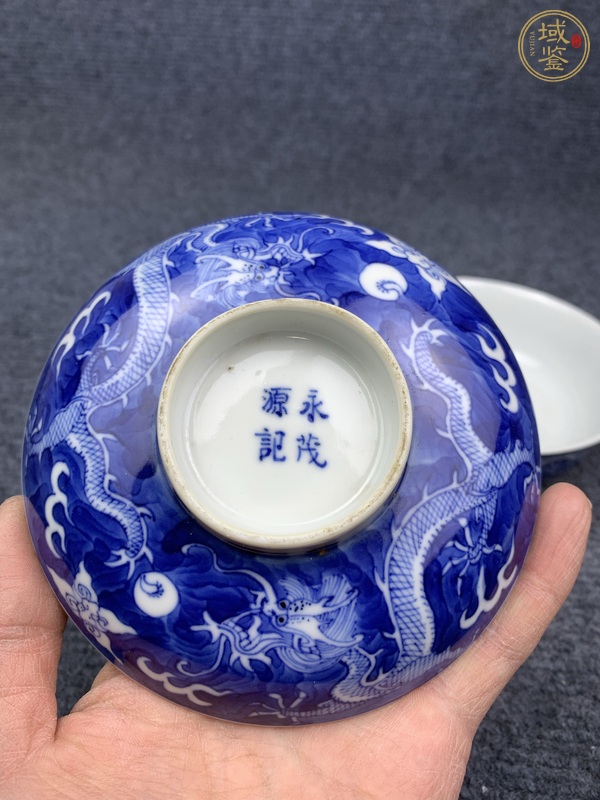 古玩陶瓷青花留白雙龍戲珠紋大蓋碗真品鑒賞圖