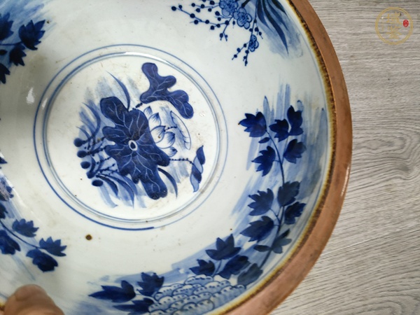 古玩陶瓷醬釉青花噴真品鑒賞圖