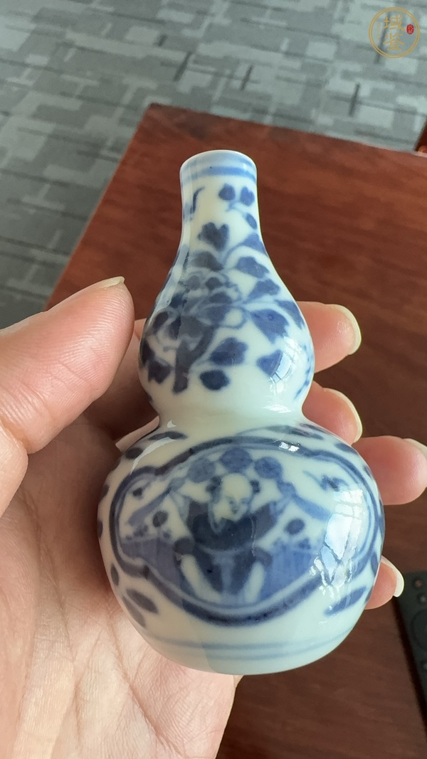 古玩陶瓷青花人物花卉紋葫蘆瓶真品鑒賞圖