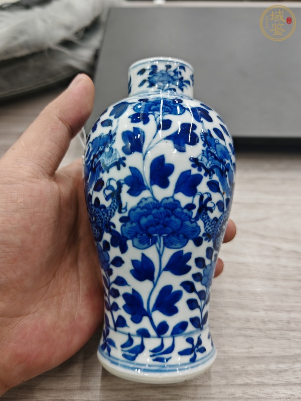 古玩陶瓷花間龍紋青花瓶真品鑒賞圖