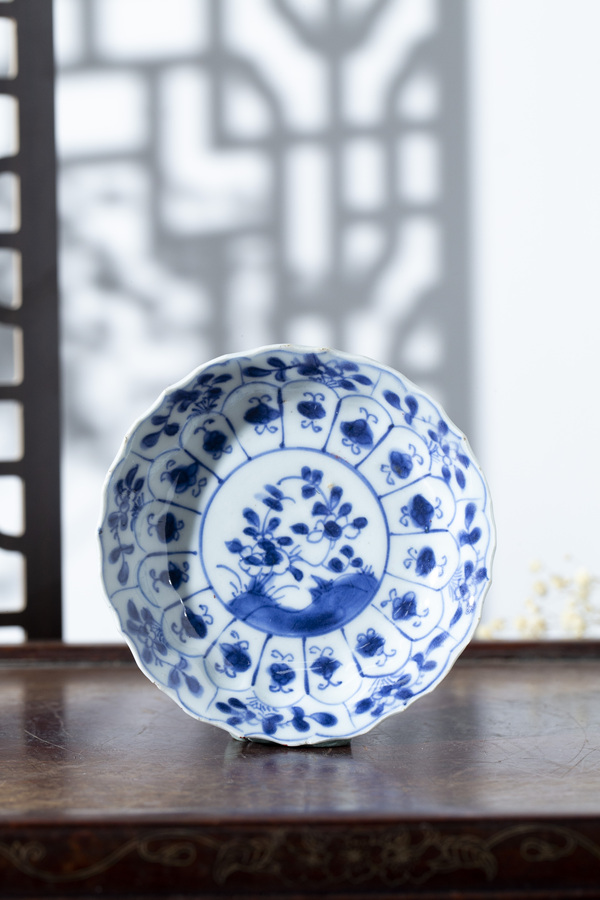 古玩陶瓷清康熙·青花花卉紋花口碟一對拍賣,當前價格1500元