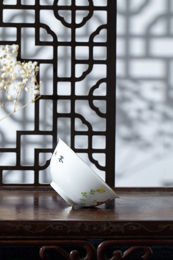 古玩陶瓷民國(guó)·粉彩花卉紋碗一對(duì)拍賣(mài)，當(dāng)前價(jià)格115元