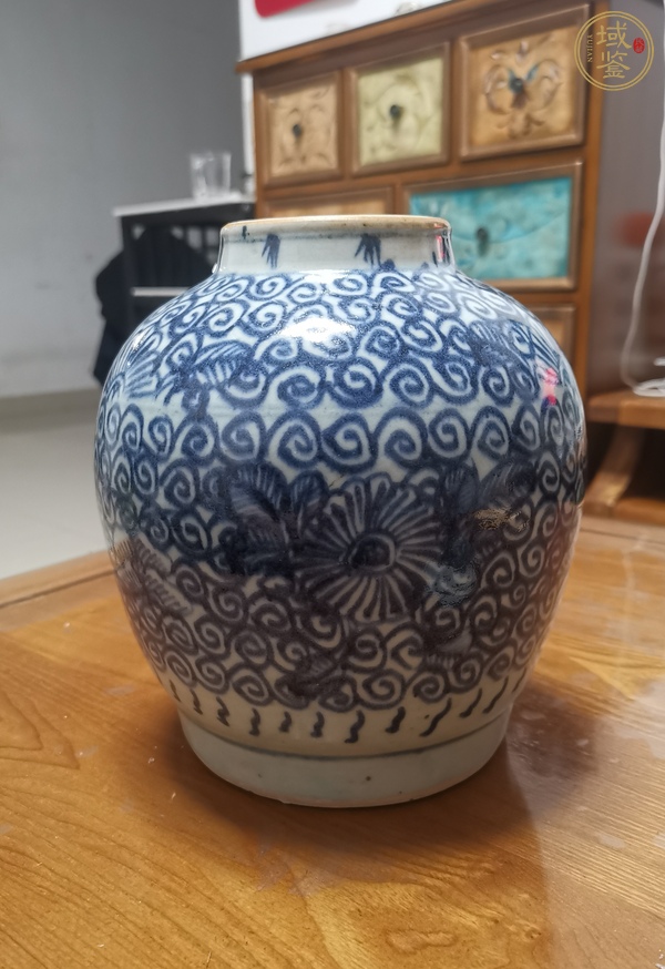 古玩陶瓷青花淡描花卉紋蓋罐真品鑒賞圖