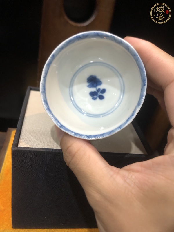 古玩陶瓷花鳥紋青花杯真品鑒賞圖