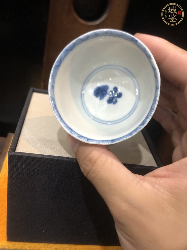 古玩陶瓷花鳥紋青花杯真品鑒賞圖