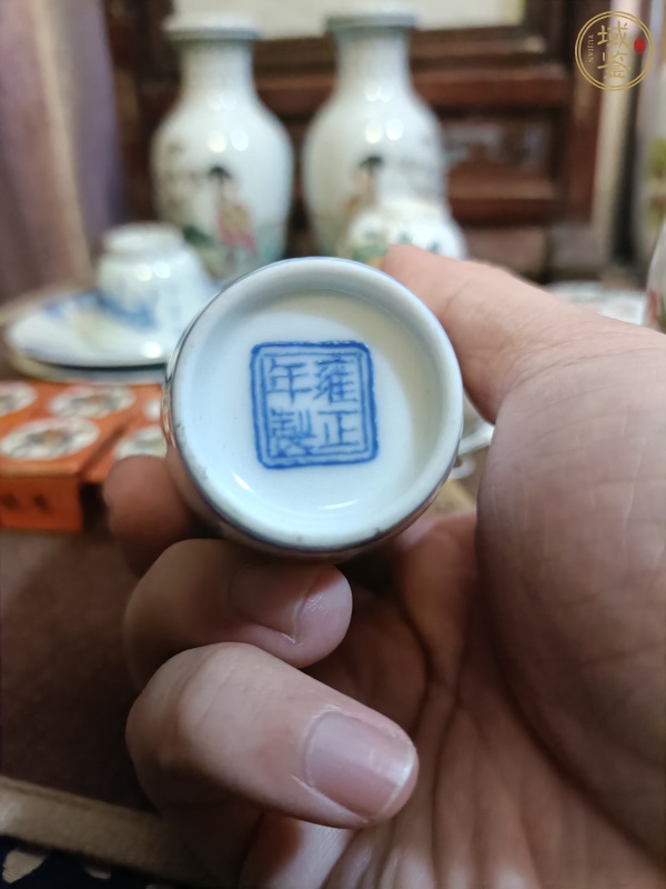 古玩陶瓷花鳥紋瓶真品鑒賞圖