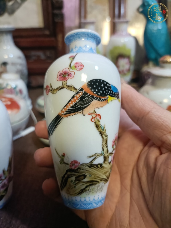 古玩陶瓷花鳥紋瓶真品鑒賞圖