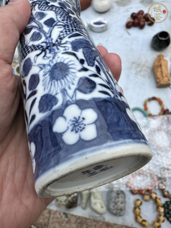 古玩陶瓷花間龍紋青花花觚真品鑒賞圖