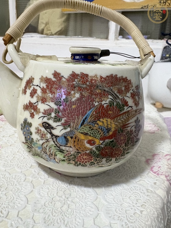 古玩陶瓷花鳥紋提梁壺真品鑒賞圖