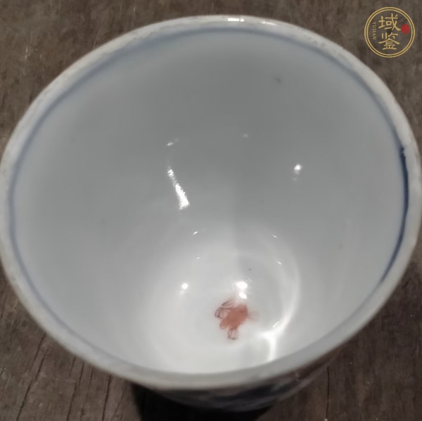 古玩陶瓷青花礬紅花卉紋仰鐘杯真品鑒賞圖