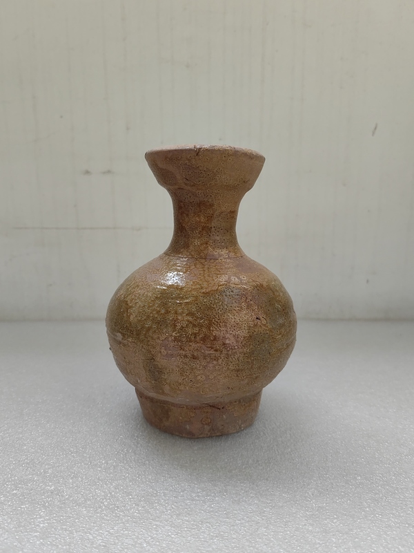 古玩陶瓷黃綠釉盤口瓶拍賣,當前價格850元