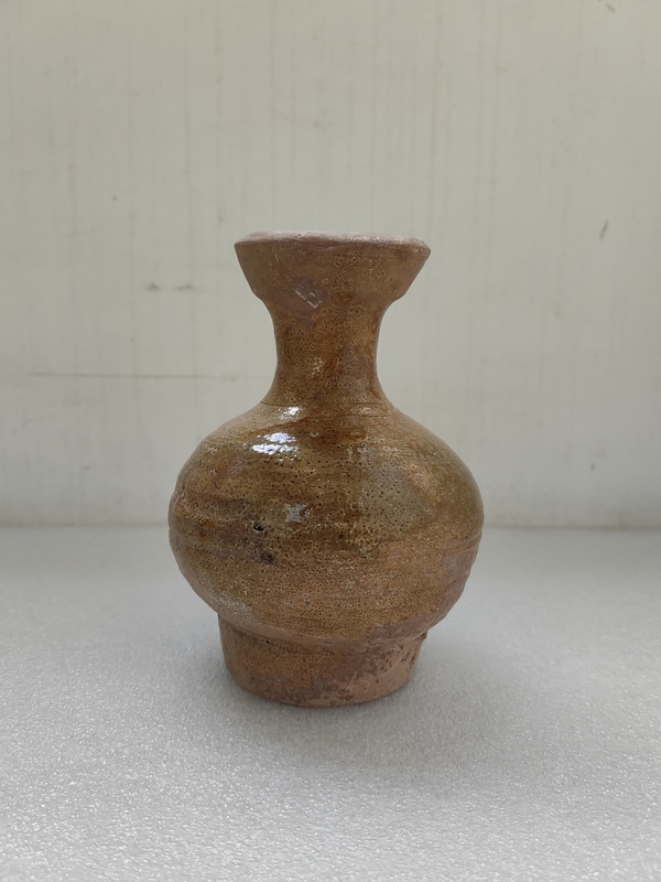 古玩陶瓷黃綠釉盤口瓶拍賣,當前價格850元