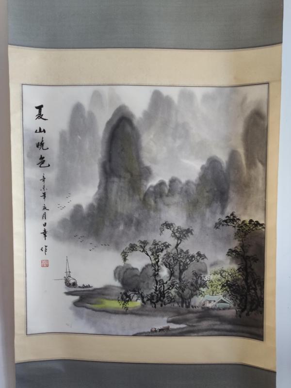 古玩字畫廣西名家 中美協(xié)會(huì)員 梁日章先生 夏山曉色 青綠山水手工原裱立軸拍賣，當(dāng)前價(jià)格1280元