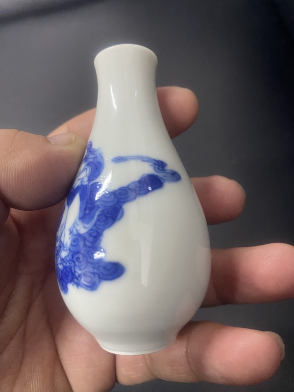 古玩陶瓷晚清民國 青花劉海戲金蟾故事圖小瓶拍賣,當前價格6880元