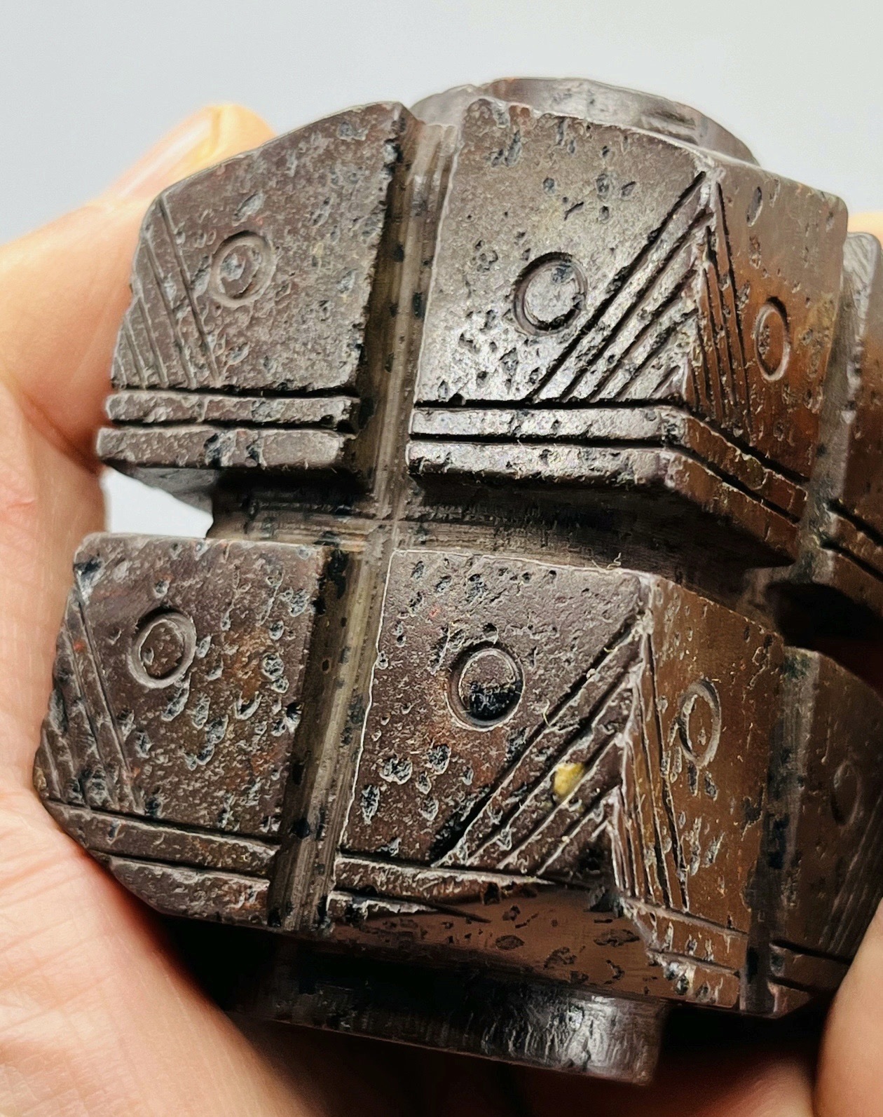 域鉴古玩】玉琮鉴定结果_玉琮真假鉴别