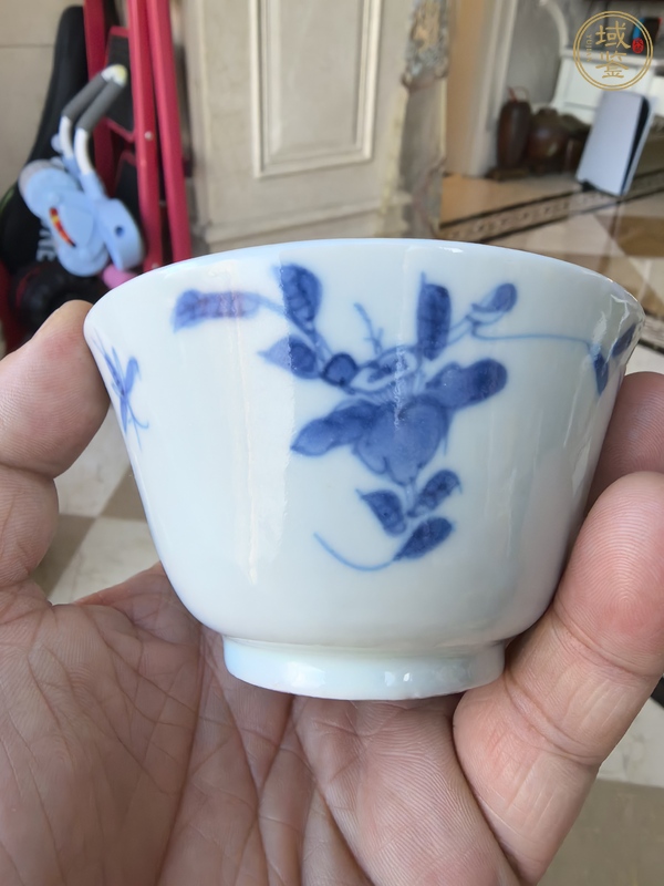 古玩陶瓷青花花蝶紋茶碗，注意品相真品鑒賞圖