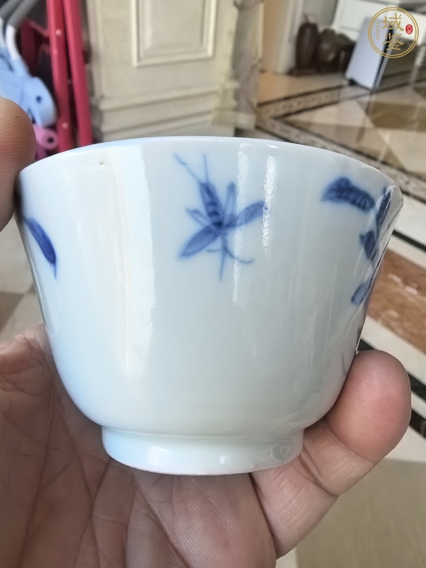 古玩陶瓷青花花蝶紋茶碗，注意品相真品鑒賞圖