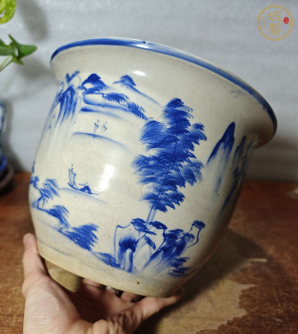 古玩陶瓷山水紋青花花盆真品鑒賞圖