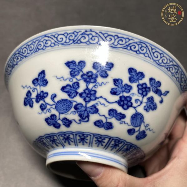 古玩陶瓷青花三多花果紋碗真品鑒賞圖