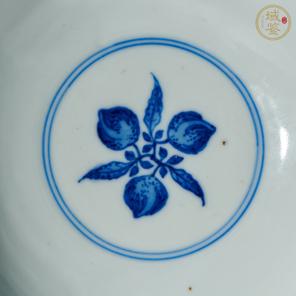 古玩陶瓷青花三多花果紋碗真品鑒賞圖