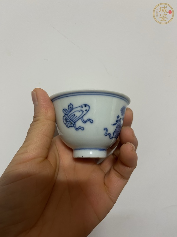 古玩陶瓷青花博古花卉紋杯真品鑒賞圖