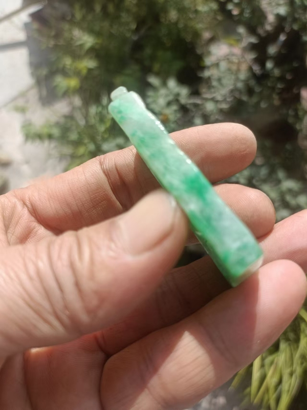 古玩玉器天然翡翠雕“如意牌”拍賣,當前價格1980元