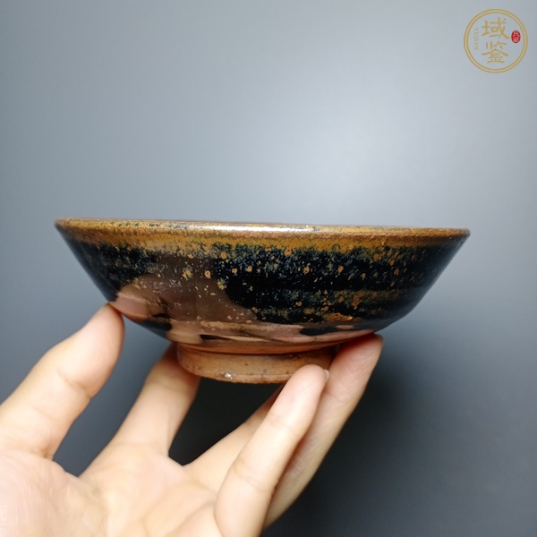 古玩陶瓷磁州窯窯變黑釉茶碗真品鑒賞圖