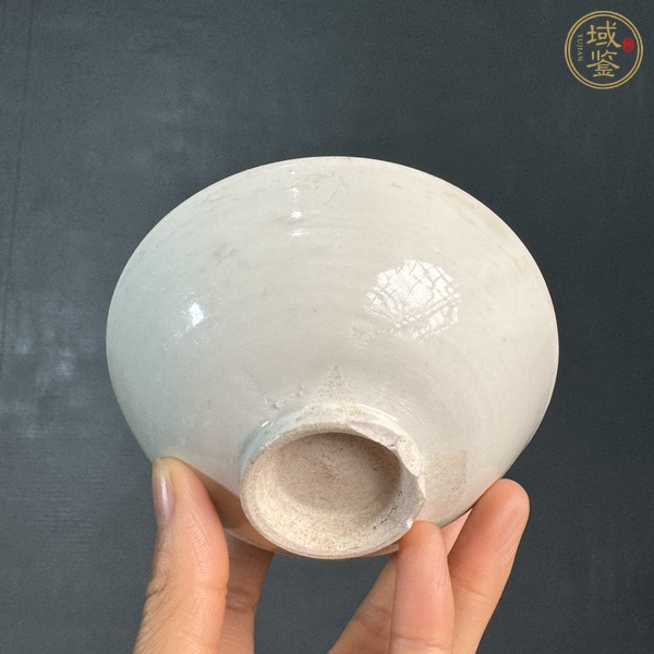 古玩陶瓷霍州窯白釉印花茶盞真品鑒賞圖