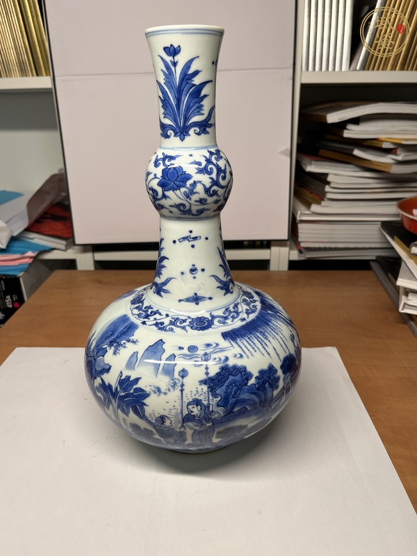 古玩陶瓷青花瓶真品鑒賞圖