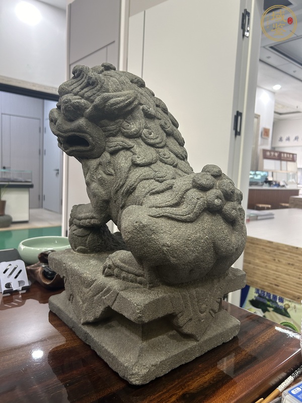 古玩案頭獅真品鑒賞圖