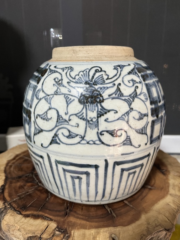 古玩陶瓷青花淡描花卉紋喜字罐拍賣,當前價格399元