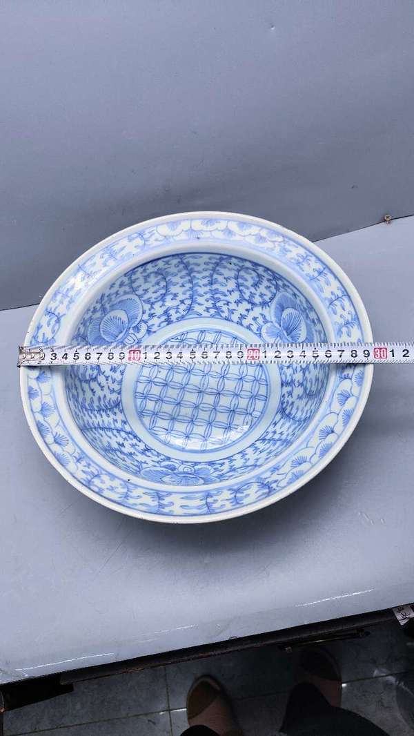 古玩陶瓷青花淡描花卉紋折沿盆拍賣,當前價格3999元