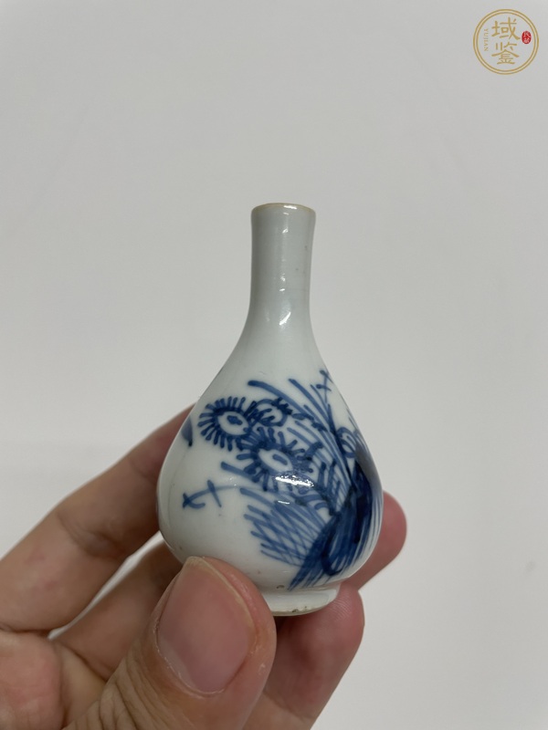 古玩陶瓷青花花卉（紋膽瓶真品鑒賞圖