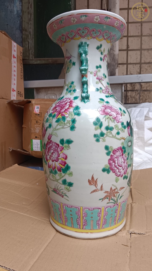 古玩陶瓷粉彩花鳥紋雙耳瓶真品鑒賞圖