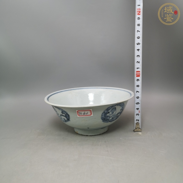 古玩陶瓷明中期青花茶碗真品鑒賞圖