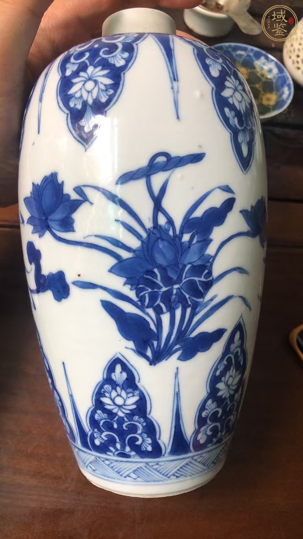 古玩陶瓷清康熙青花花卉紋瓶真品鑒賞圖